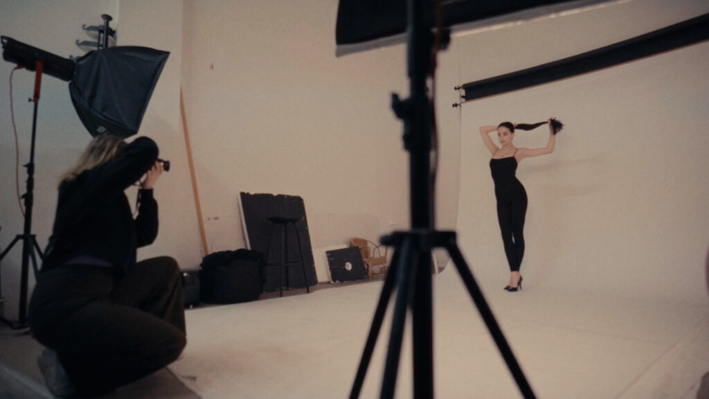 Dolce Camara.00_01_24_04.Still005